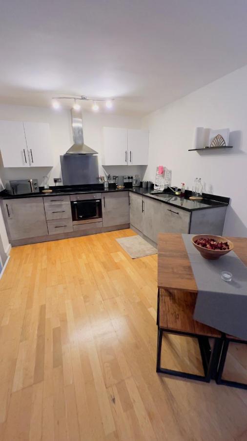 Charming 1-Bedroom Apartment In Woolwich London Exterior foto